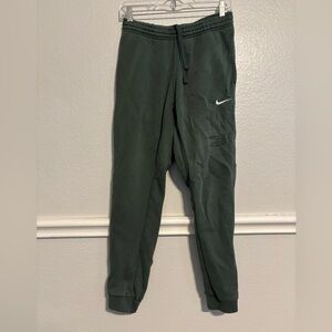 Nike Men’s Nike hunter green jogger sweatpants size Medium